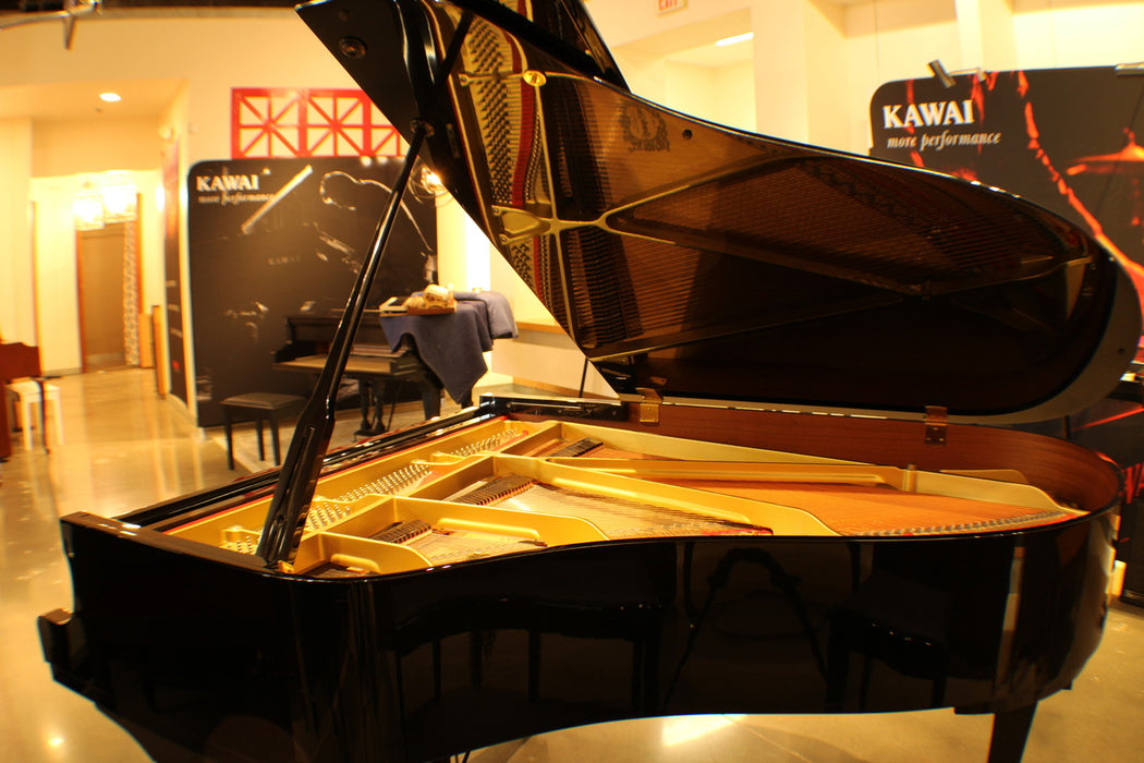 Yamaha C3 Conservatory Grand Piano | 6'1" Polished Ebony