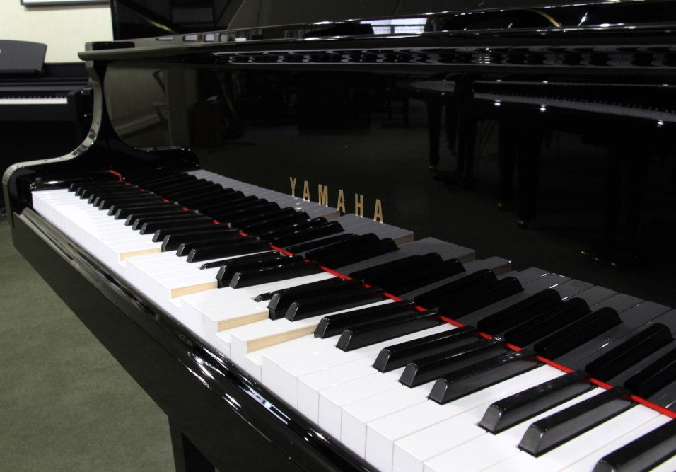 Yamaha 5' Disklavier Enspire CL DGB1K Grand Piano - Polished Ebony finish