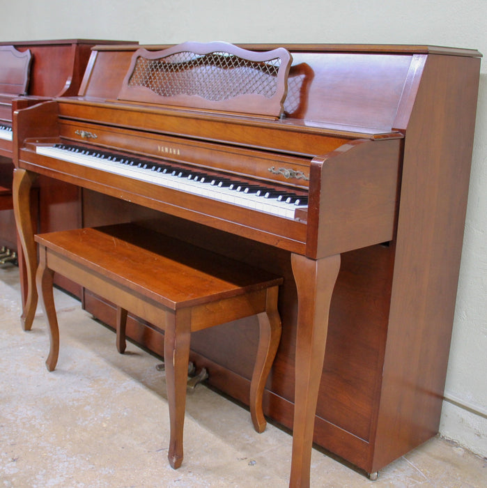 Yamaha M305 Console Piano | Used
