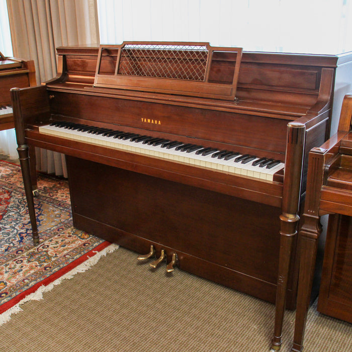 Yamaha Walnut Console Piano
