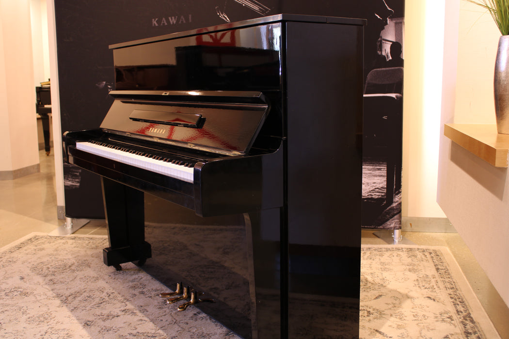 Yamaha U1 48" Polished Ebony Studio Piano | 715161