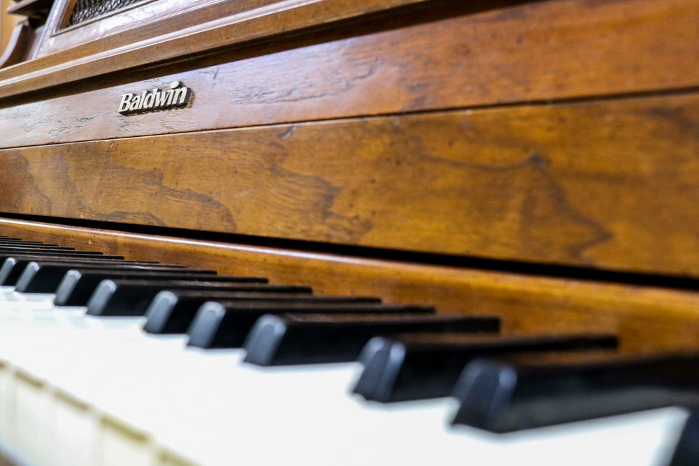 Baldwin 2026 Console Piano w/ Bench