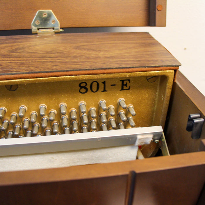 Kawai 44.5" 801E Console Upright Piano | Walnut