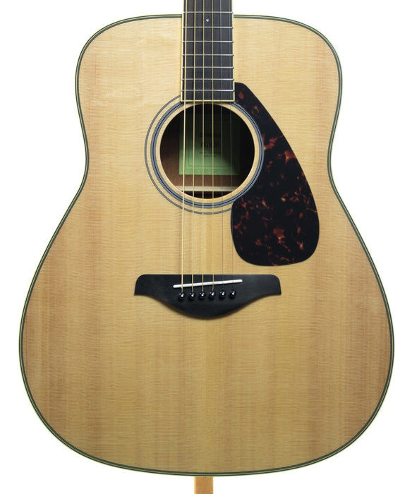 Yamaha FG820 Dreadnought Acoustic Guitar Natural