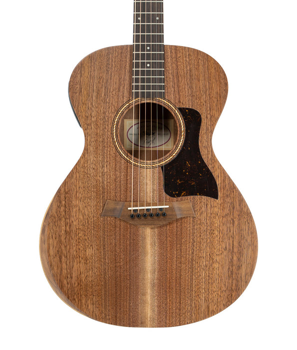 Taylor Academy 22e Walnut Grand Concert Acoustic-Electric Guitar - Natural | New