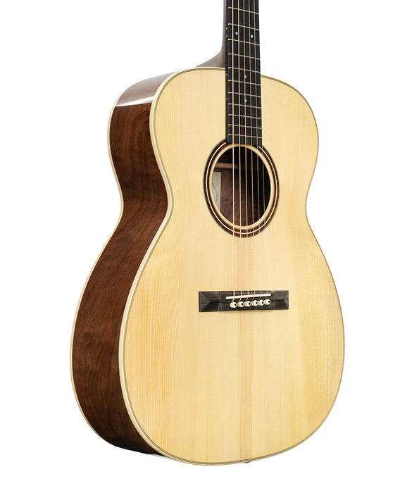 Gallagher GA Walnut Acoustic Guitar w/hardshell Case