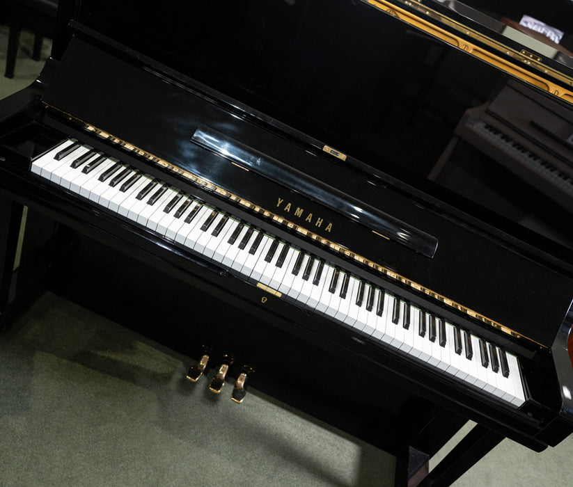 Yamaha U3 Upright Piano (1976) | Polished Ebony | 52" | Serial No. 2335582 | Used