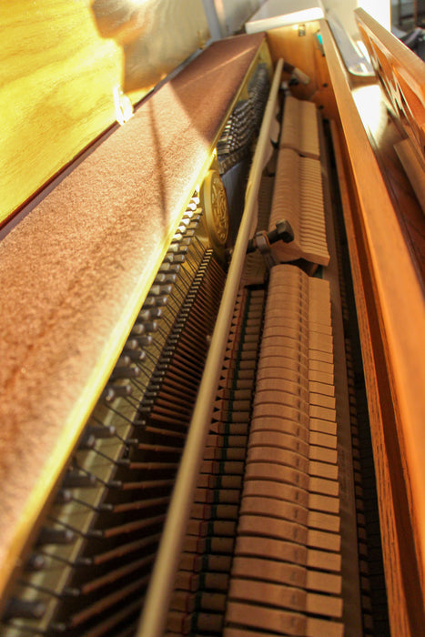 Kawai 43" 502-M Console Piano | Oak