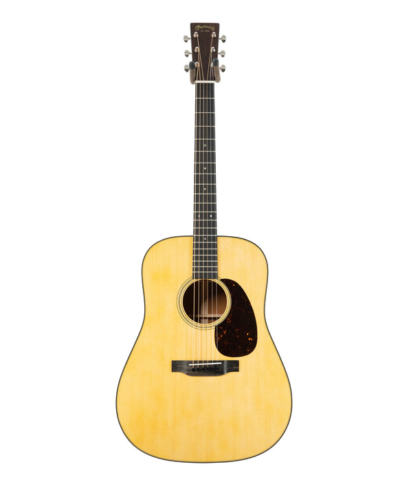 Pre-Owned Martin Standard Series D-18 Spruce/Mahogany Dreadnought Acoustic Guitar | Used