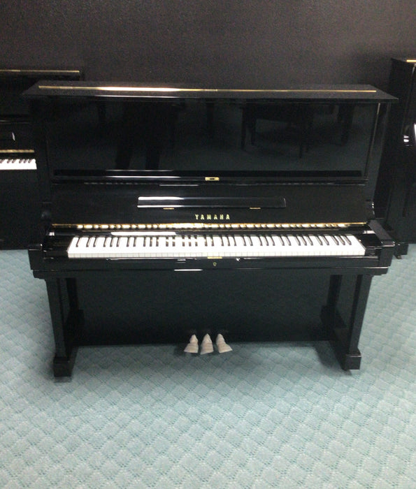 Yamaha U3 Upright Piano (1976) | Polished Ebony | 52" | Serial No. 2335582 | Used