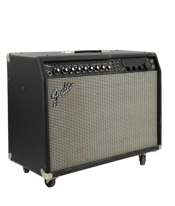 Pre-Owned Fender Cyber Twin Amp w/Cover | Used