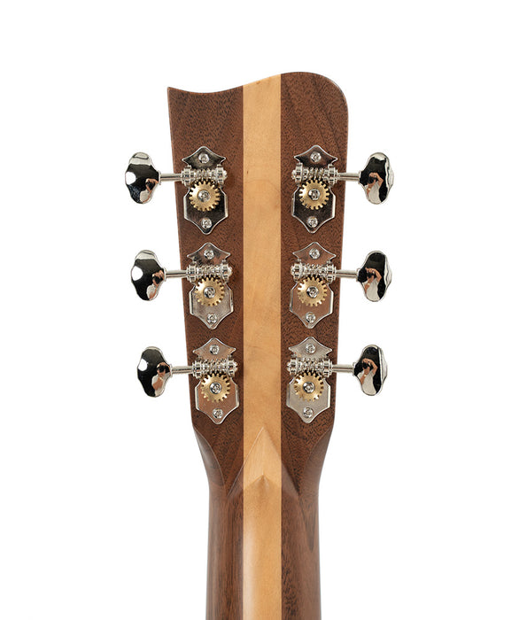 Gallagher GA Walnut Acoustic Guitar w/hardshell Case