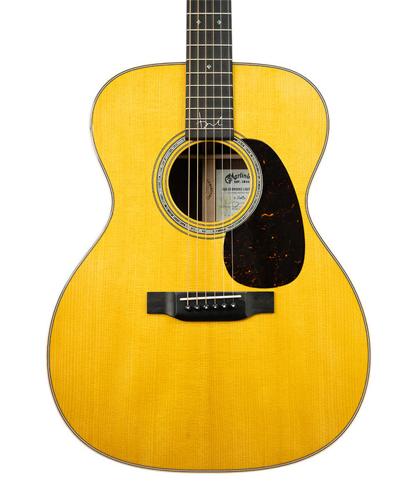 Martin 00028 Brooke Ligertwood Signature Spruce/Rosewood Acoustic Guitar w/ Case