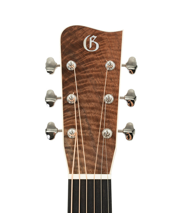 Gallagher GA Walnut Acoustic Guitar w/hardshell Case