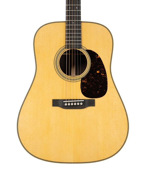 Pre-Owned Martin HD-28 Standard Series Acoustic Guitar Spruce/Rosewood