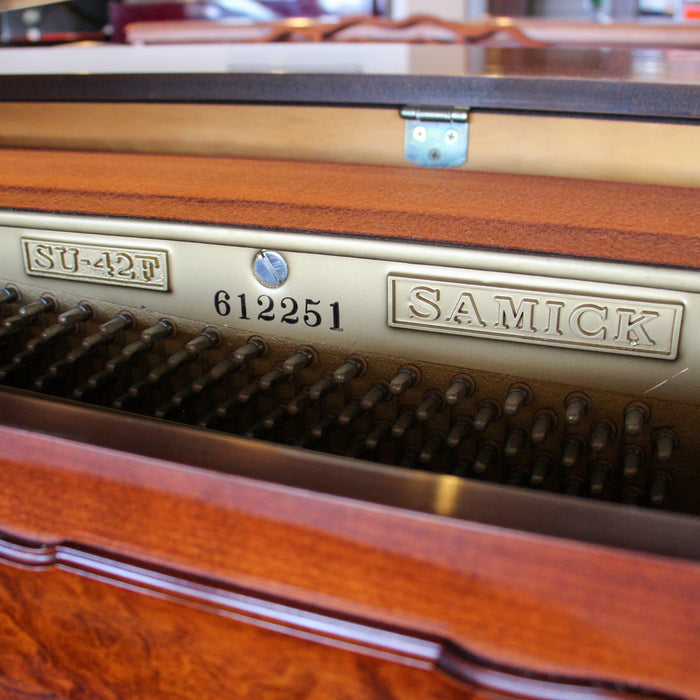 Samick SU-42F Upright Console Piano and Bench | Cherry Finish