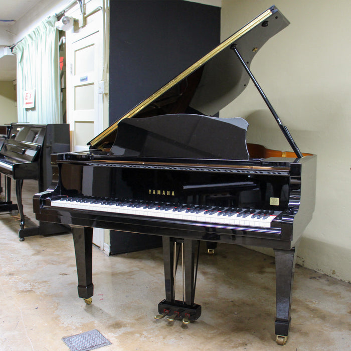Yamaha C3 6'1" Polished Ebony Grand Piano