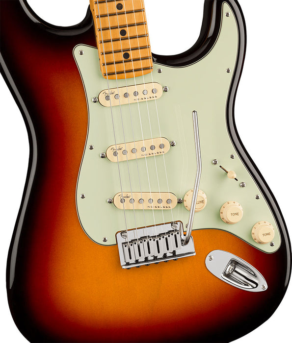 Fender American Ultra Stratocaster, Maple Fingerboard - Ultraburst