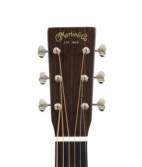 Pre-Owned Martin Standard Series D-18 Spruce/Mahogany Dreadnought Acoustic Guitar | Used