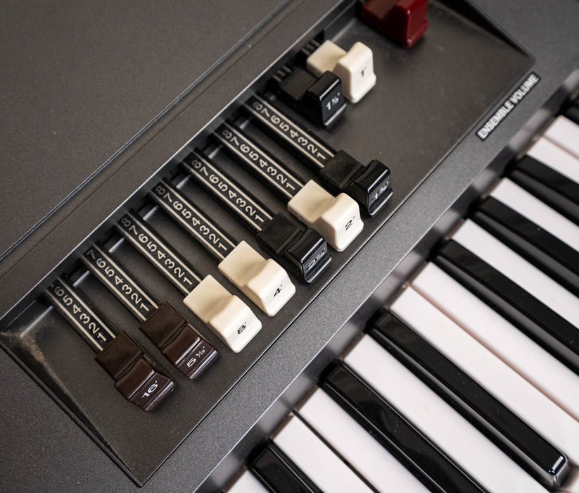 Pre-Owned Roland V-Combo VR700 Stage Keyboard | Used
