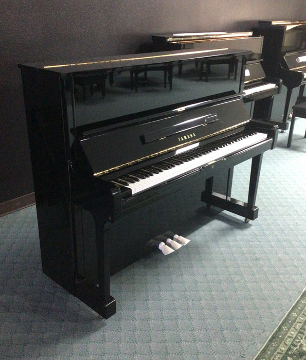 Yamaha U1 Upright Piano (1985) | Polished Ebony | 48" | Serial No. 4147055 | Used