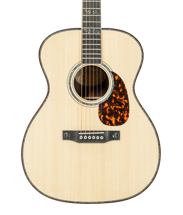 Larrivee OM-10 Deluxe Series Spruce/Rosewood Acoustic Guitar | New