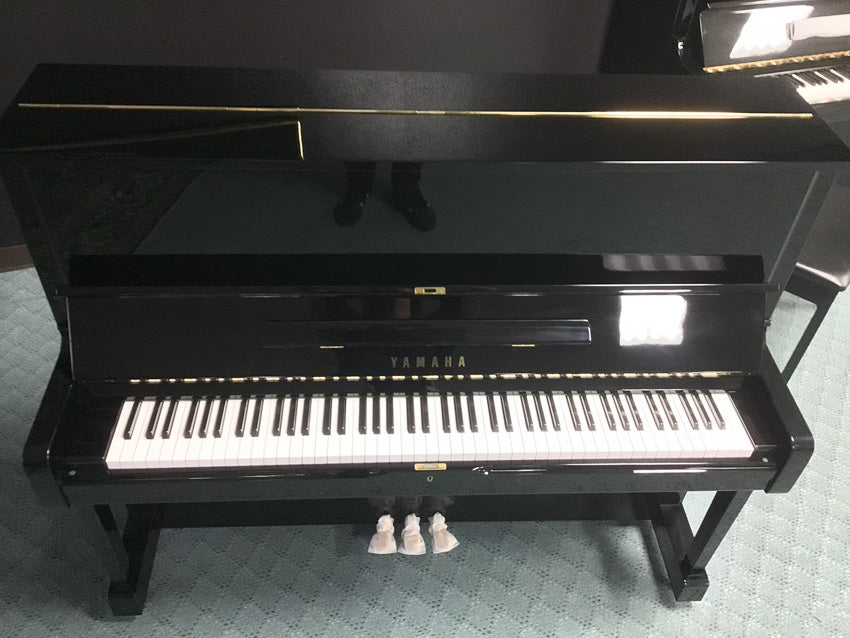 Yamaha U1 Upright Piano (1980) | Polished Ebony | 48"| Serial No. 3095212 | Used