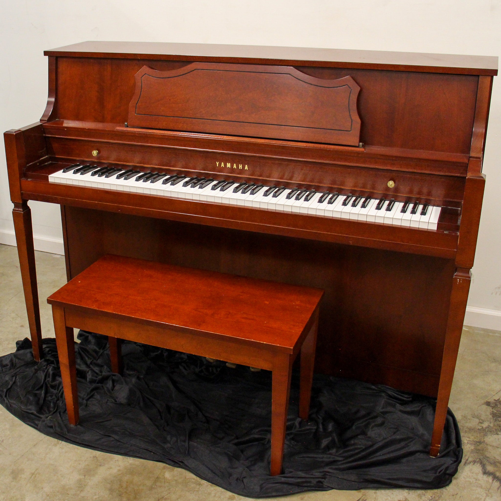 Yamaha M450 Cherry Console Piano | #297878Alamo Music ...