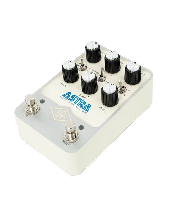 Pre-Owned Universal Audio Astra Modulation Pedal | Used