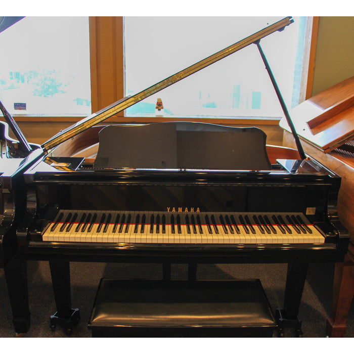 Yamaha G1A Baby Grand Piano | Polished Ebony 4'11"