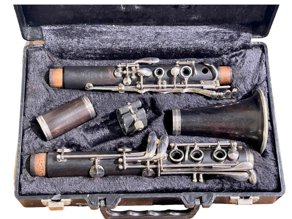 Pre-Owned Buffet Crampon E11 Clarinet w/ Hardshell Case