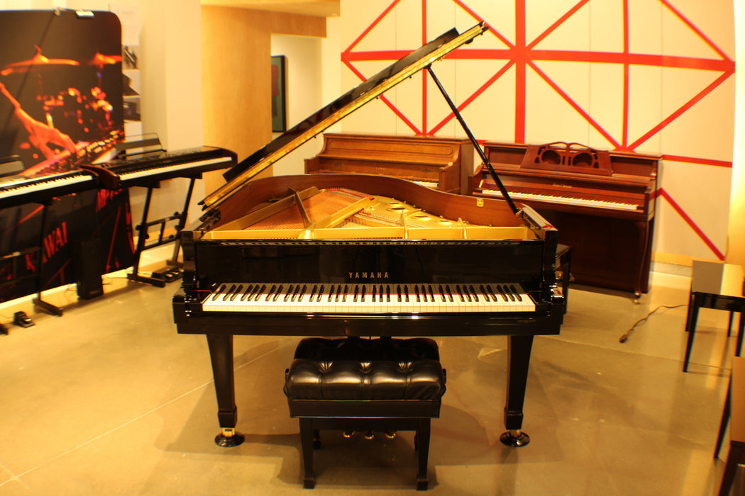 Yamaha C3 Conservatory Grand Piano | 6'1" Polished Ebony