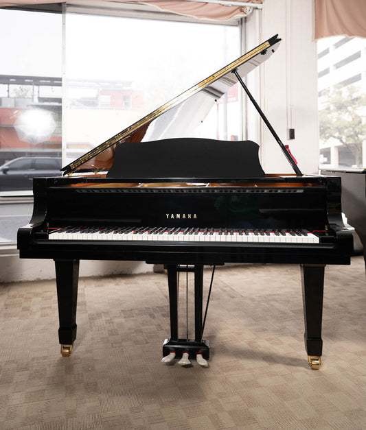 Yamaha C7 Grand Piano (1989) | 7'4"| Polished Ebony | Professionally Refurbished