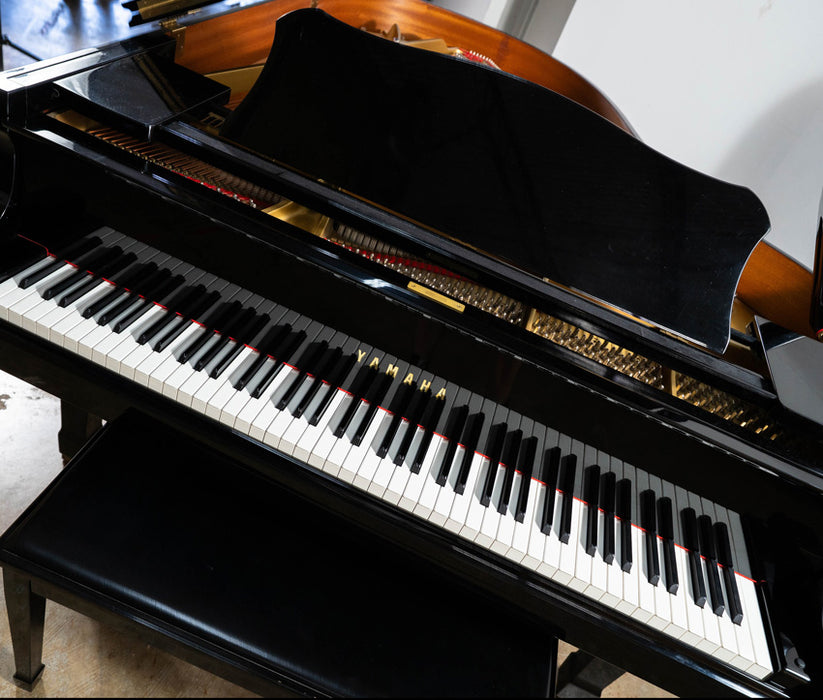 Yamaha C3 Conservatory Grand Piano (1991) | Polished Ebony | Serial No. F 4990927 | Used