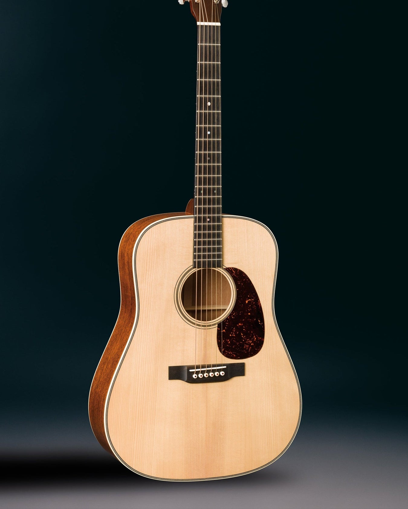 CUSTOM SHOP