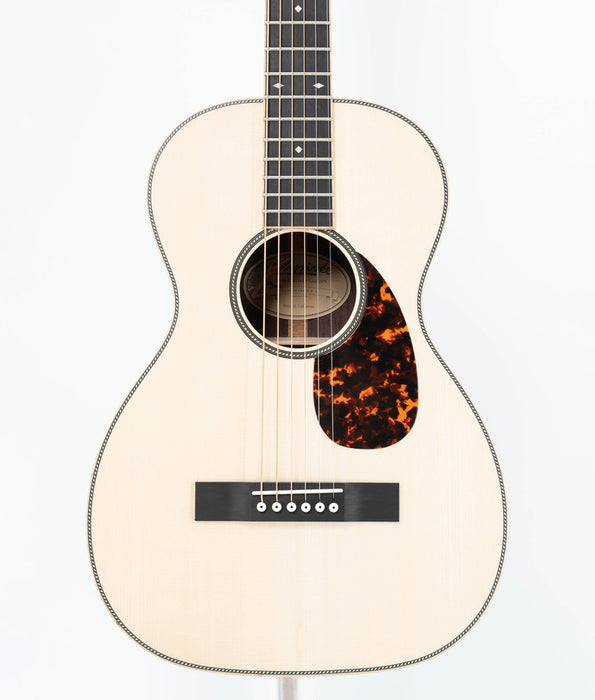 Larrivee 0-40 Moon Spruce/Indian Rosewood Acoustic Guitar | New