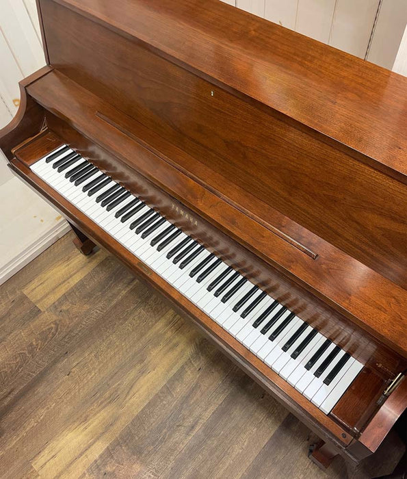 1986 Yamaha 45" P22 Upright Piano | Mahogany Satin | SN: U187121 | Used