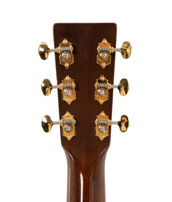 Pre-Owned Martin D-18 Modern Deluxe Acoustic Guitar - Spruce/Mahogany | Used