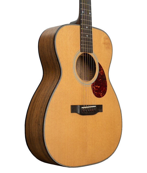 Pre-Owned Eastman E3OME Acoustic-Electric Guitar - Natural | Used