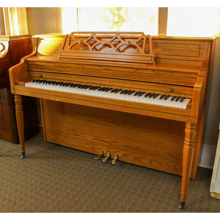 Kawai 43" 502-M Console Piano | Oak