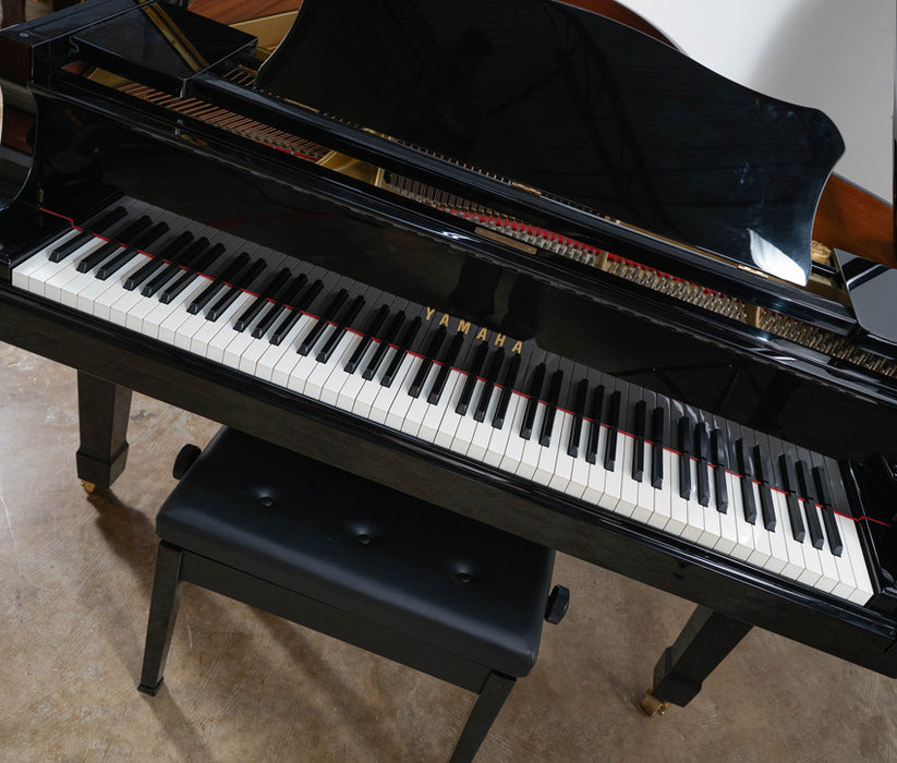 Yamaha C3 Grand Piano (1988) | Polished Ebony | 6'1" | Serial No. 4621251 | Refurbished
