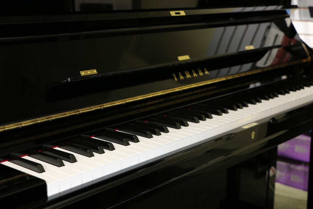 Yamaha U3 52" Professional Collection U Series Acoustic Upright Piano - Polished Ebony