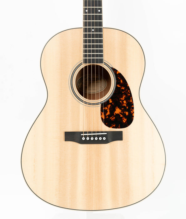 Larrivee L-03 Sitka Spruce/Mahogany Acoustic Guitar | New