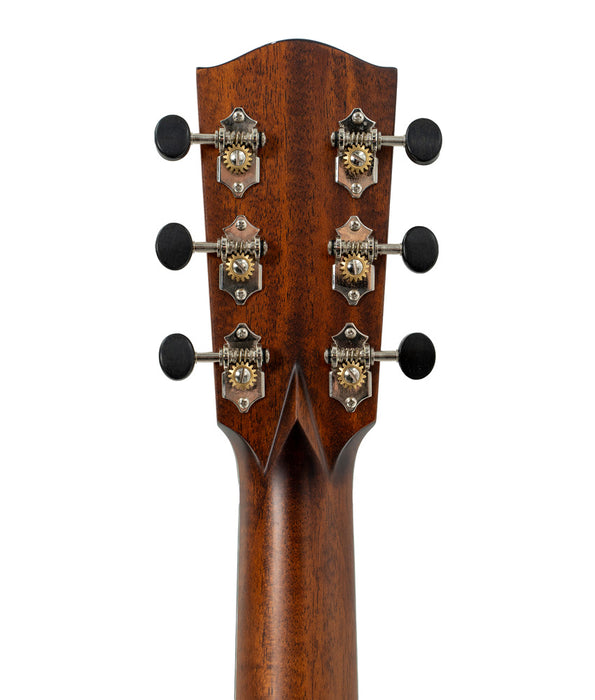 Eastman OM Cutaway Quilted Sapele Acoustic-Electric Guitar | New