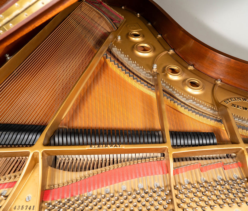 1973 Steinway Model L Grand Piano | Mahogany | 5'10" | Serial No. 435741 | Used