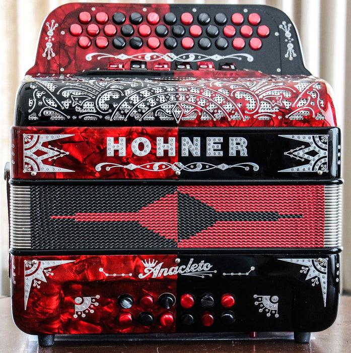 Hohner Anacleto Rey Del Norte Black and Red
