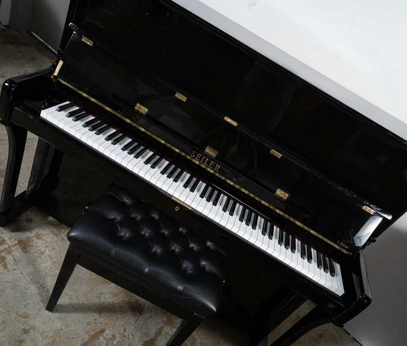 Eduard Seiler ED-126 Upright Piano | Polished Ebony | Used