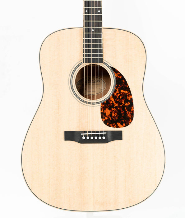 Larrivee D-03 Sitka Spruce/Mahogany Acoustic Guitar | New