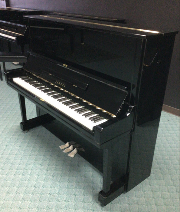 Yamaha U3 Upright Piano (1976) | Polished Ebony | 52" | Serial No. 2335582 | Used