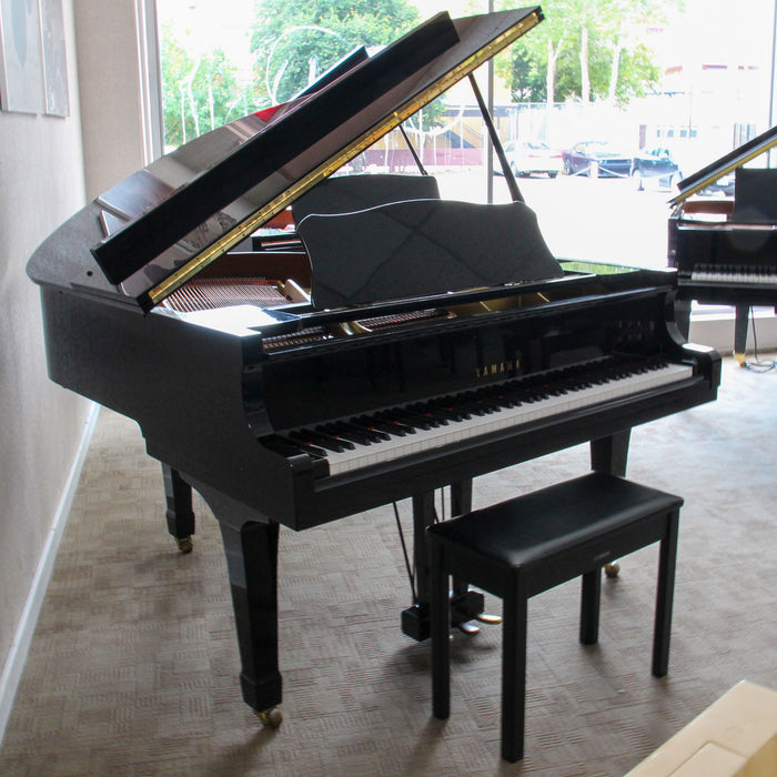 Yamaha G1 Baby Grand Piano 5'3 | Satin Ebony
